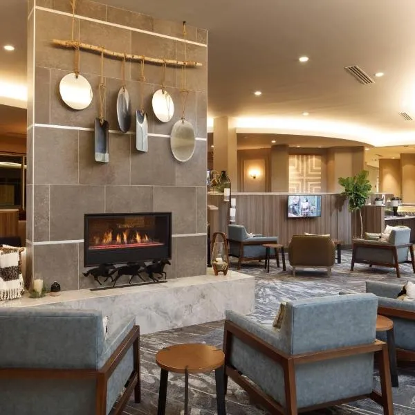 Fairfield Inn & Suites By Marriott Louisville Northeast，位于Hurstbourne的酒店