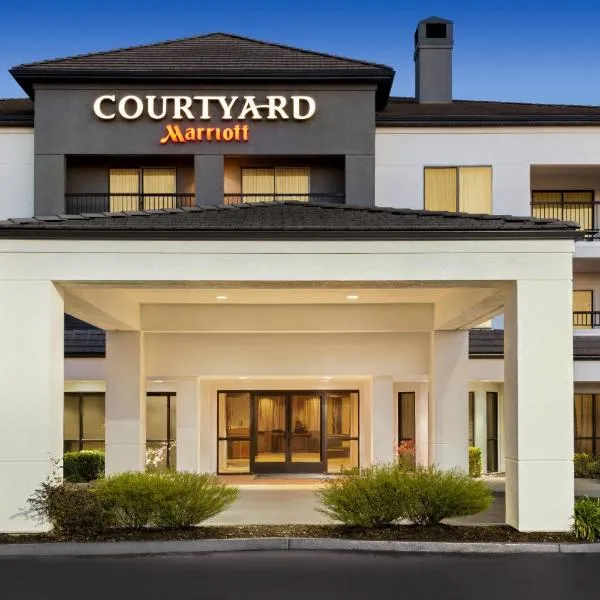 Courtyard by Marriott Roseville，位于林肯的酒店