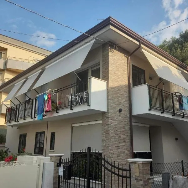Casa vacanze a due passi dal mare，位于卡托利卡的酒店