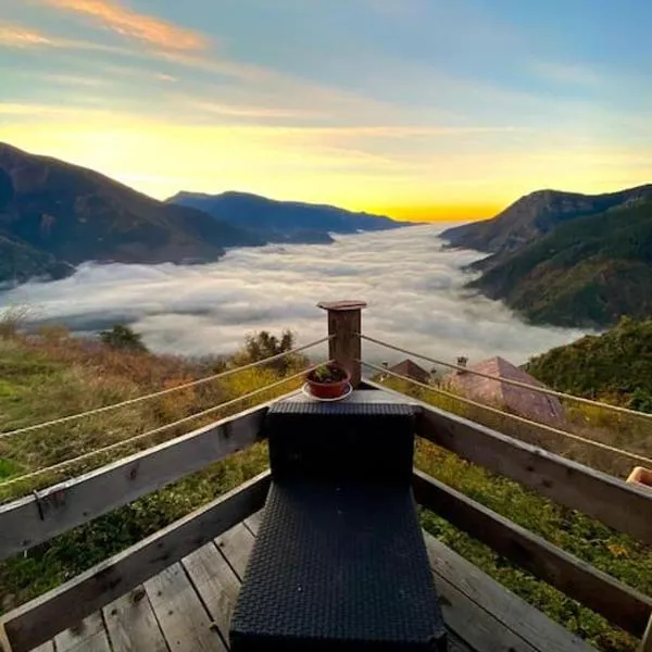 Chalet Les 3 Flocons Roure，位于厄乌的酒店