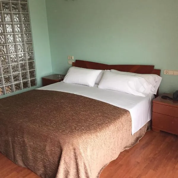 Motel Abalo，位于塔拉戈尼亚的酒店
