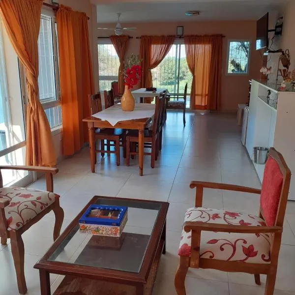 Departamento Relax La Tuquita，位于Raco的酒店