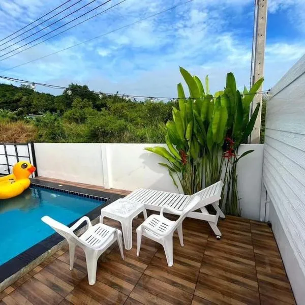 Pool Villa Sattahip White House，位于梭桃邑的酒店