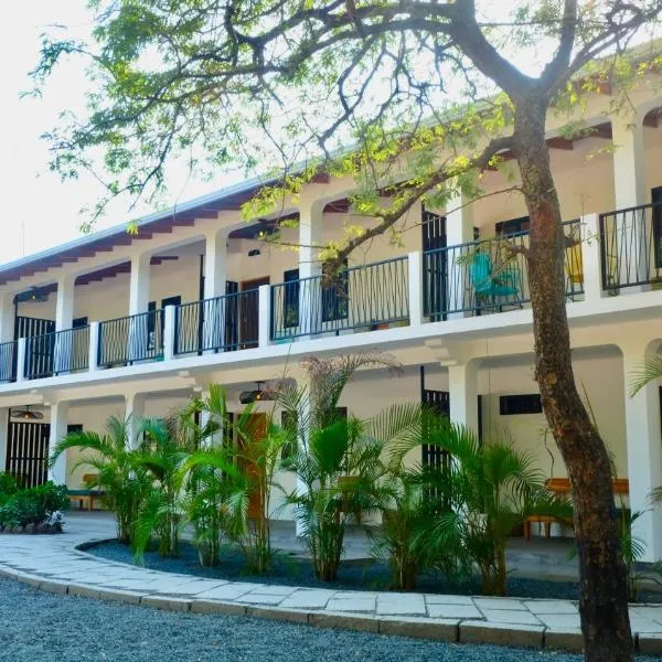 Hotel Kraken，位于El Limón的酒店