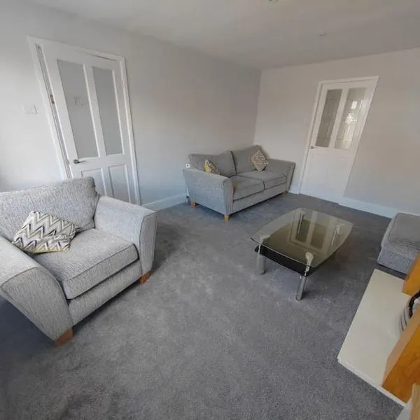 Cosy Brighouse 3 bed house-Great for contractors，位于布里格豪斯的酒店