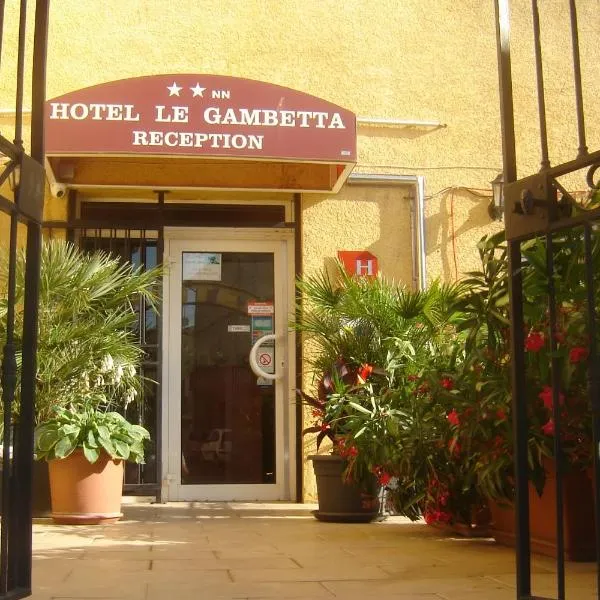 Hôtel Le Gambetta，位于维亚斯的酒店