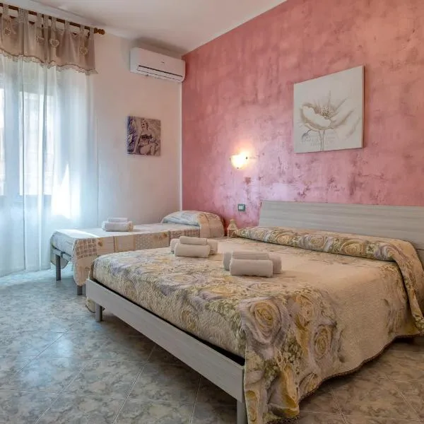 Il Nespolo , VICINO ALLE SPIAGGE, PER COPPIE E FAMIGLIE，位于阿尔盖罗的酒店