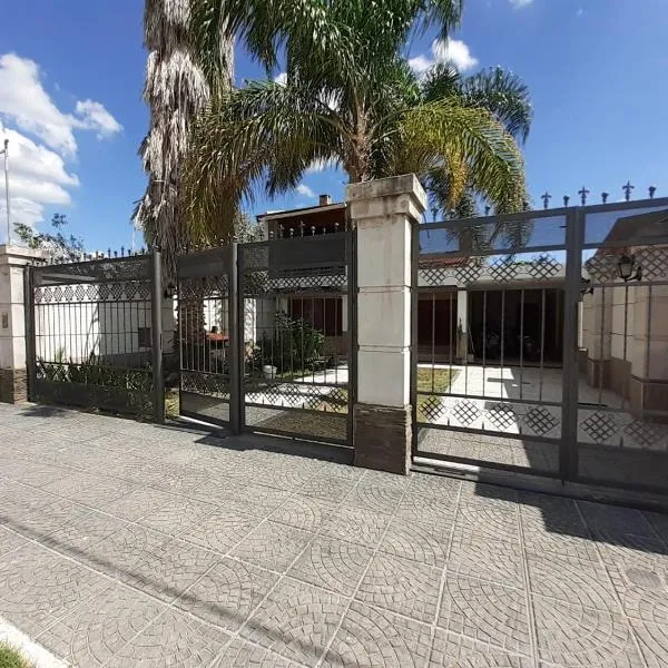 Hospedate en nuestro hogar y disfruta unas lindas vacaciones en Termas de Rio Hondo，位于特尔马斯德里奥翁多的酒店
