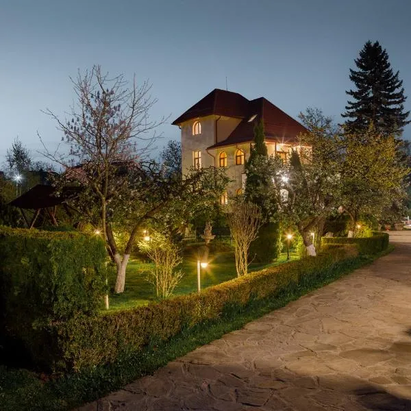 Zaivan Retreat，位于Valea Bradului的酒店