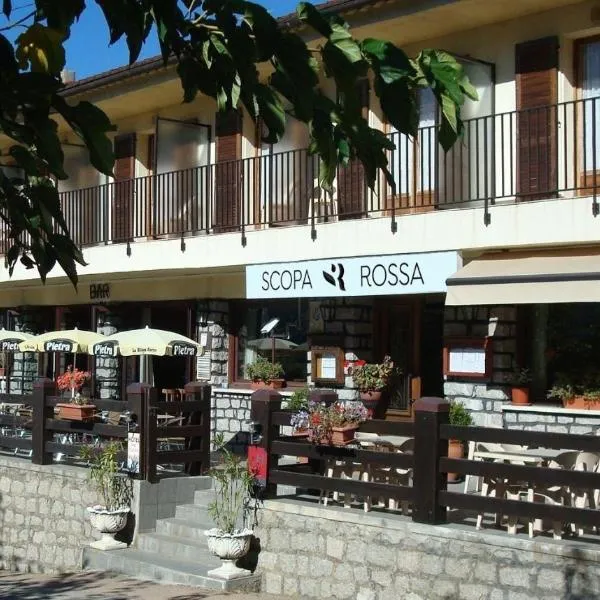 Scopa Rossa，位于Letia的酒店
