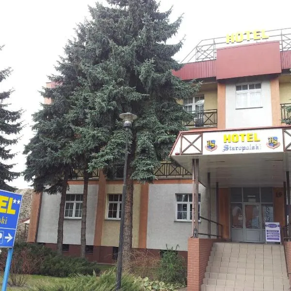 Hotel Staropolski，位于Dobiegniew的酒店