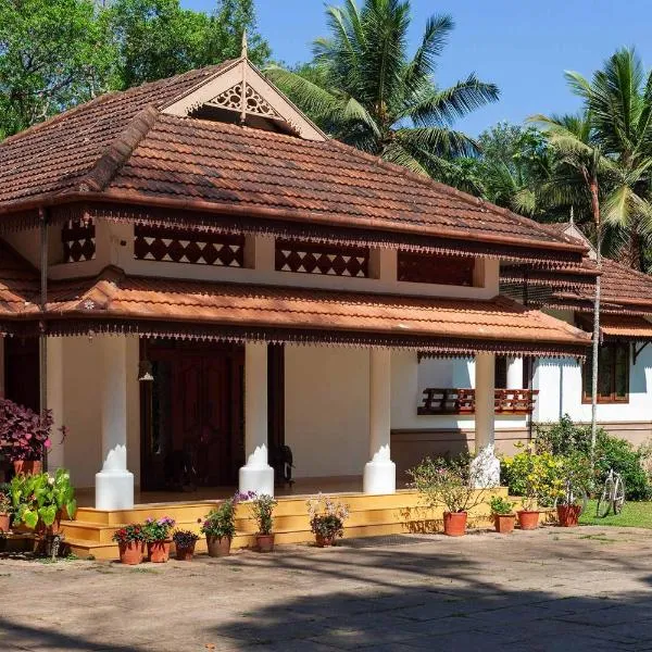 Crystal Homestay by StayVista - 4BR，位于马迪凯里的酒店