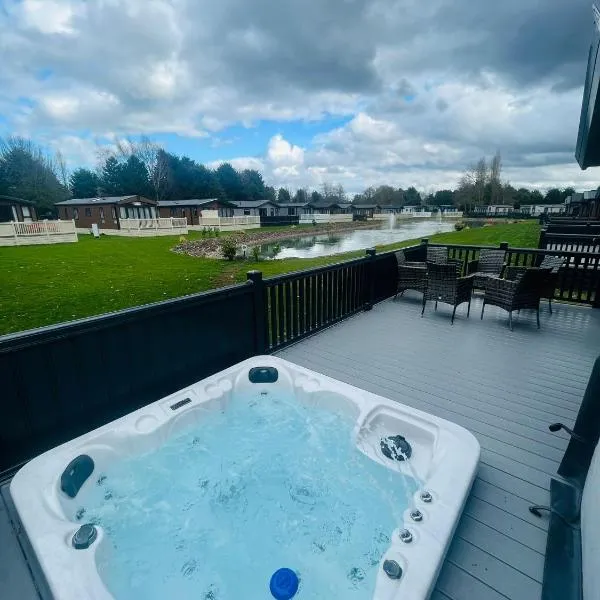 Belle Vue Lodge with Hot Tub，位于约克的酒店