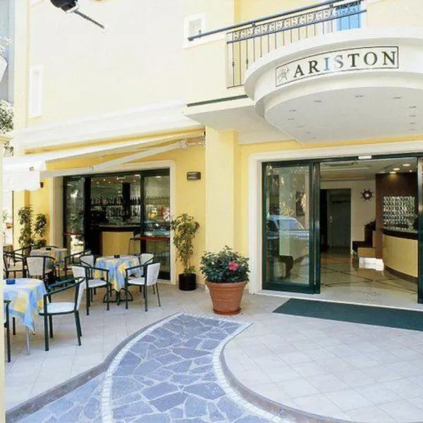 Hotel Ariston，位于米萨诺阿德里亚蒂科的酒店
