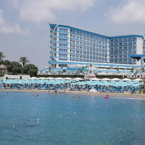 Granada Luxury Beach-Ultra All Inclusive，位于阿萨拉尔的酒店