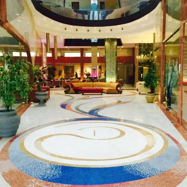 德罗拉套房酒店，位于扎赫勒的酒店