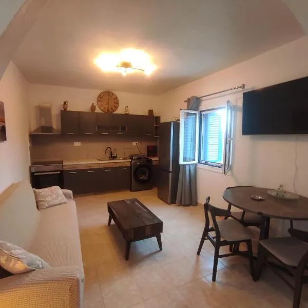 Platanaki Mountain Home，位于Koronís的酒店