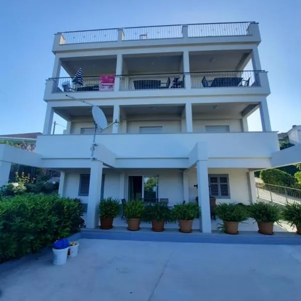 Apartment Blue Eyes，位于珀德垂那的酒店