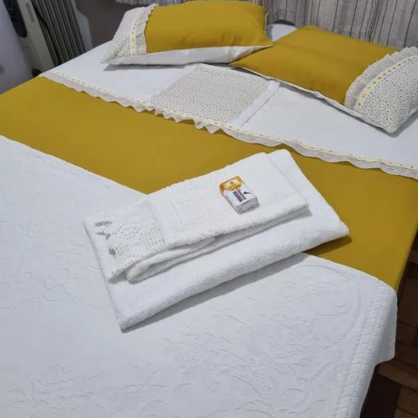 Quarto Na Casa Do Pinheiro 2，位于沙佩科的酒店