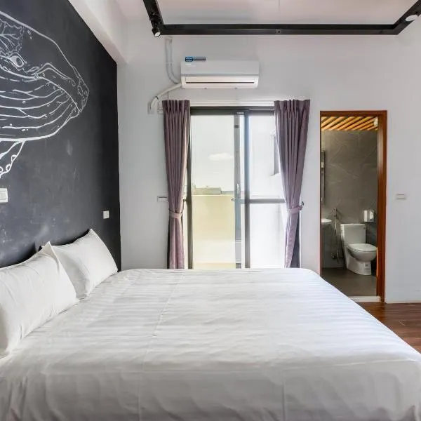 25 Inn- 垦丁龙潭湖畔旅店，位于南湾的酒店