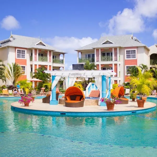 Bay Gardens Beach Resort & Spa，位于La Feuillet的酒店