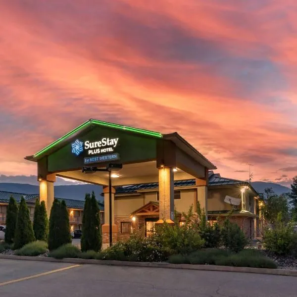 SureStay Plus Hotel by Best Western Salmon Arm，位于Sorrento的酒店