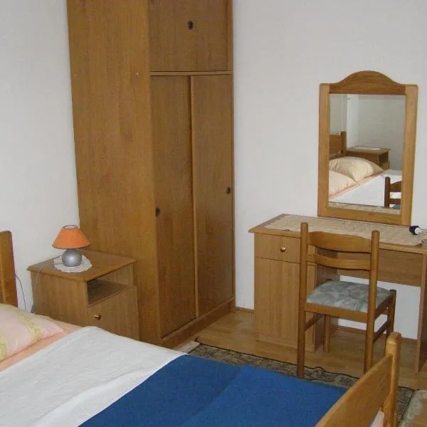 Apartments Kesic，位于巴尔巴特纳拉布的酒店