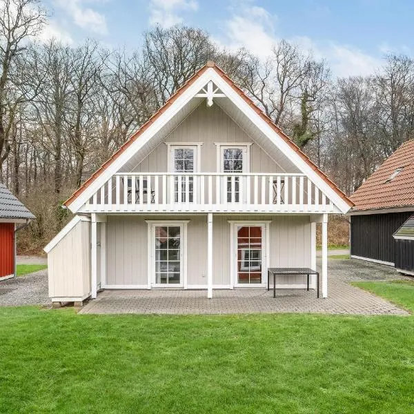 4 Bedroom Awesome Home In Gråsten，位于格罗斯滕的酒店