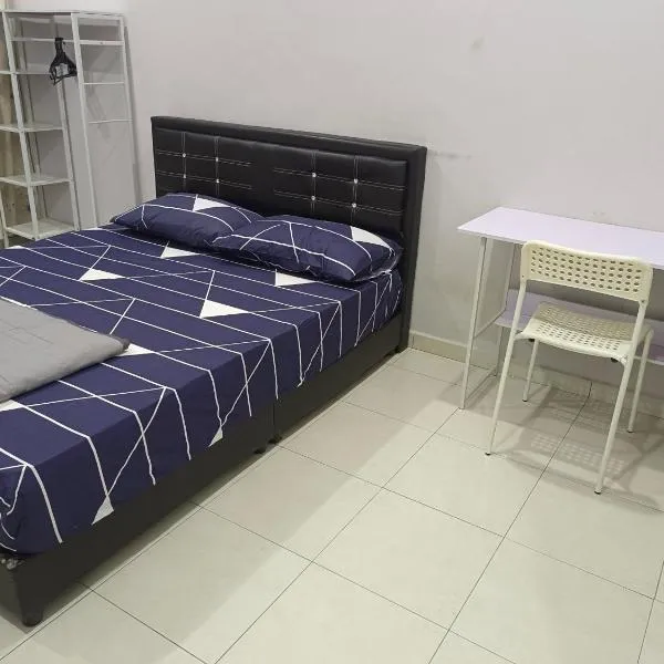 Happy homestay sitiawan，位于实兆远的酒店
