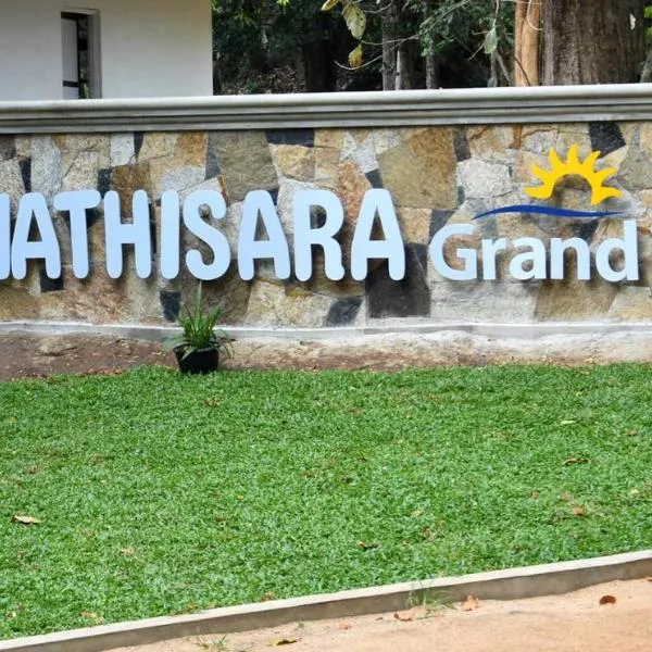 Ranathisara Grand，位于Rambukkana的酒店