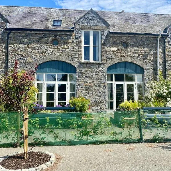 The Coach House at Moyglare Manor，位于梅努斯的酒店