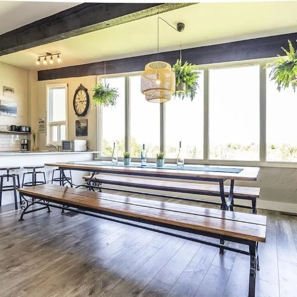 Mountain View-Backyard-Air-Conditioning-BBQ-15mins walk Blue Mountain Village，位于蓝山的酒店