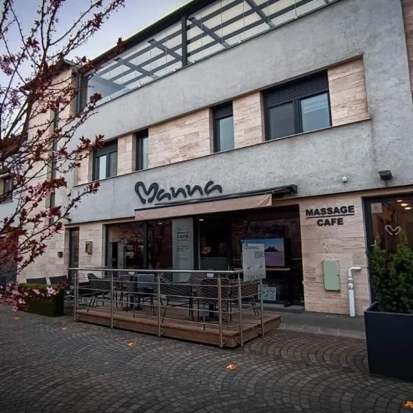 Manna Aparthotel，位于亚斯贝雷尼的酒店