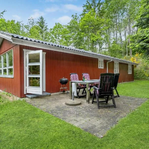 Stunning Home In Gistrup With Wifi，位于Nørresundby的酒店