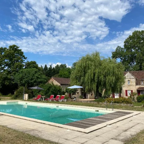 Sfeervol vakantiehuis op landgoed aan de Dordogne，位于Prudhomat的酒店