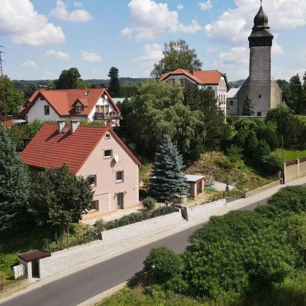 Pod Wieżą u Kory，位于Siedlęcin的酒店