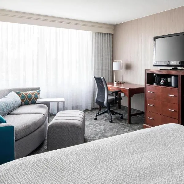 Courtyard by Marriott Seattle Federal Way，位于奥本的酒店