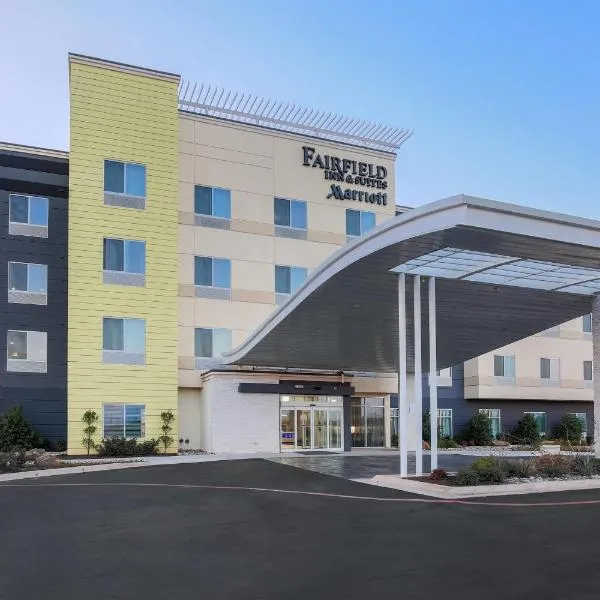 Fairfield Inn & Suites by Marriott Wichita Falls Northwest，位于Burkburnett的酒店