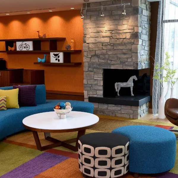 Fairfield Inn & Suites by Marriott Omaha West，位于Chalco的酒店