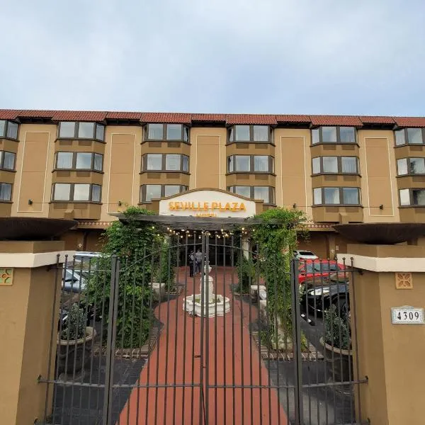 Seville Plaza Hotel, Trademark Collection by Wyndham，位于Leawood的酒店