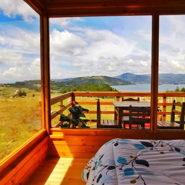 Cabaña con vista a la laguna de Tota，位于托塔的酒店