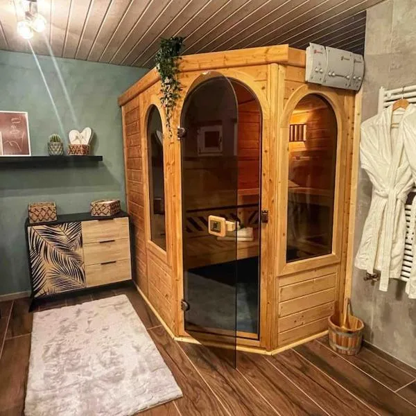 L’Écho des Bois - Studio cocooning avec sauna，位于L'Abergement的酒店