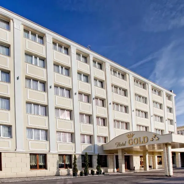 Hotel Gold，位于Brzeźnica的酒店