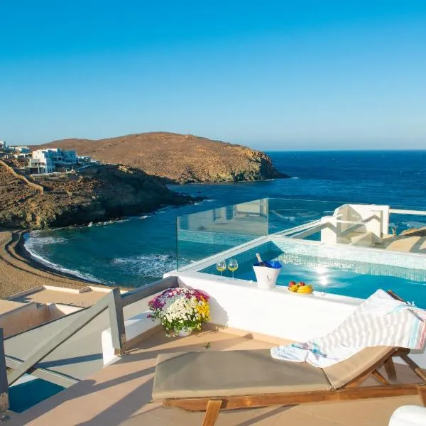 Myrsini's Luxury Suites Merchia，位于Merchia Beach的酒店