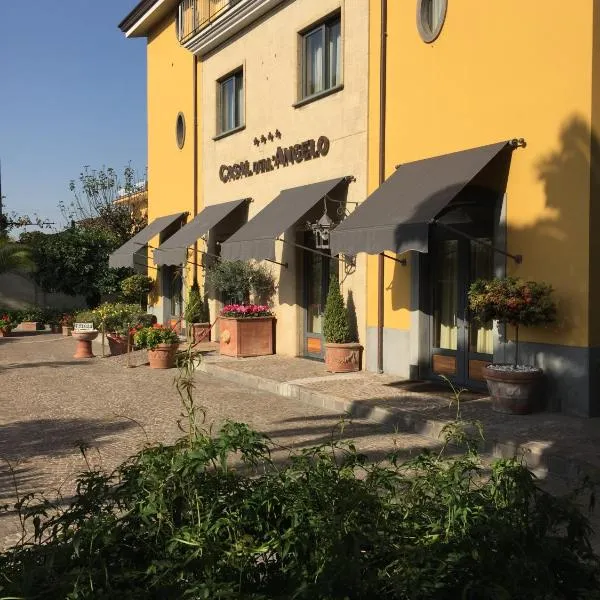 戴尔安吉洛酒店，位于San Felice a Cancello的酒店