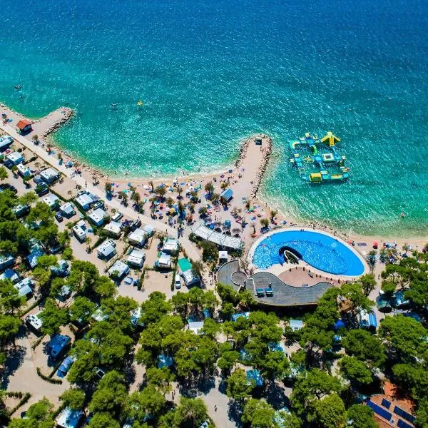 Amadria Park Camping Sibenik Mobile Homes，位于亚德里亚的酒店