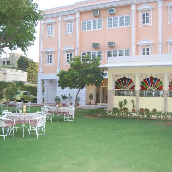 阿努尔拉格别墅酒店，位于Amer的酒店