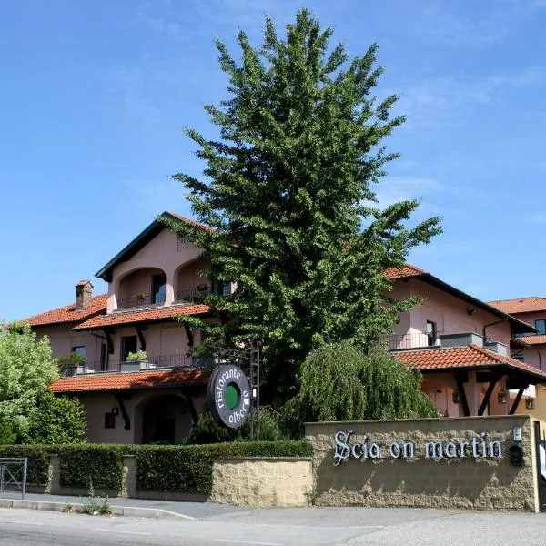 希亚昂马丁酒店，位于罗本切图坎因多诺的酒店