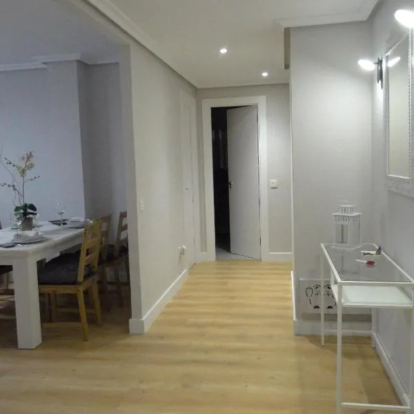 INSULA PLAzA MAYOR HOME，位于阿斯托加的酒店