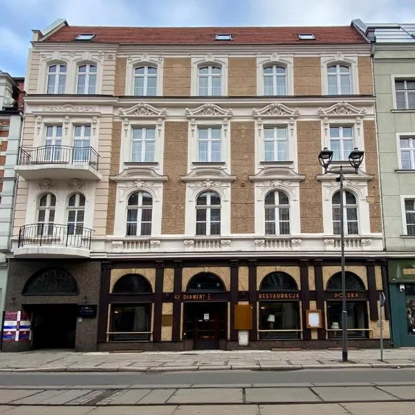 格利维采戴蒙特经济酒店，位于Przyszowice的酒店